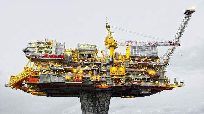 Offshore oil and gas platform representing energy logistics for import and export services in Newcastle (Tyne).